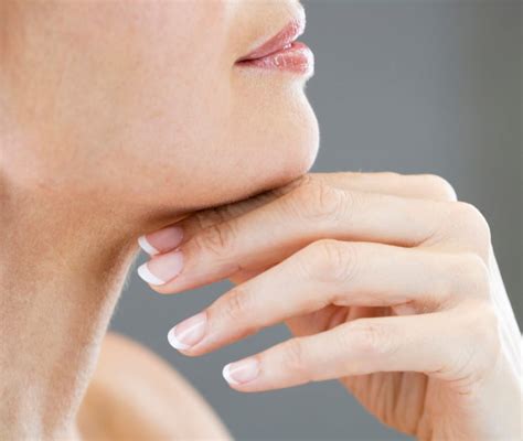 Mewing: cos’è, come si fa e quali sono i suoi benefici .